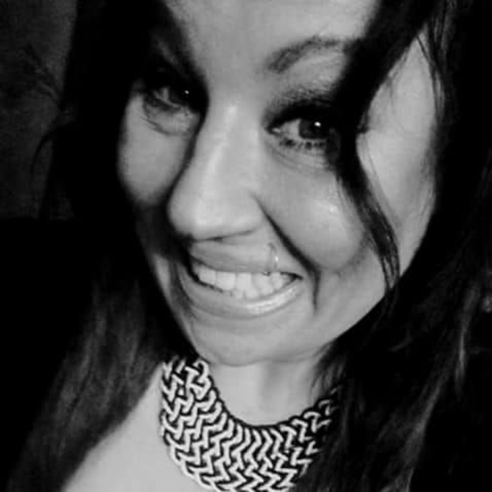 Meet your Posher, Leslie